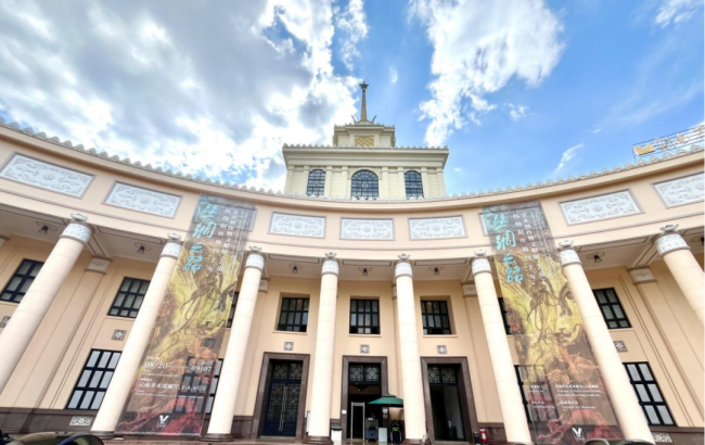 “丝绸之路——杨晓阳丝路四十年好意思术创作暨文件展”(云南)茶话会热聊 丝路艺术价值与传承引业界点赞